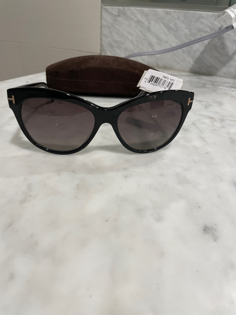 TOM FORD sunglasses nwt box black frames polarized new